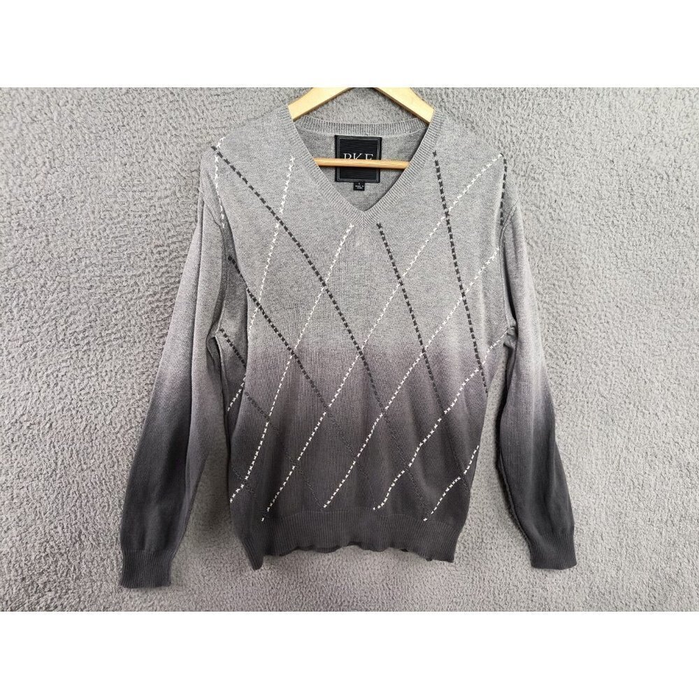BKE Buckle Sweater Large Cotton V Neck Long Sleeve Pullover‎ Argyle Diamond Gray